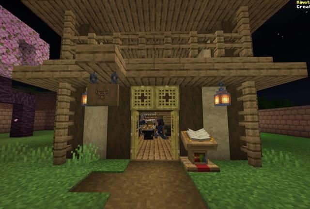 Большой деревянный дом