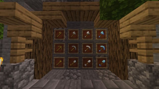 Инструменты в рамке на стене